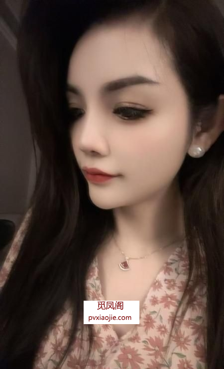 新疆美女黑丝大长腿