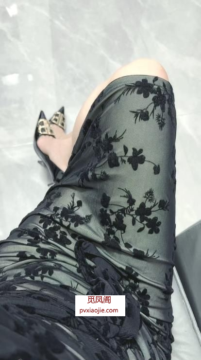 新疆美女黑丝大长腿