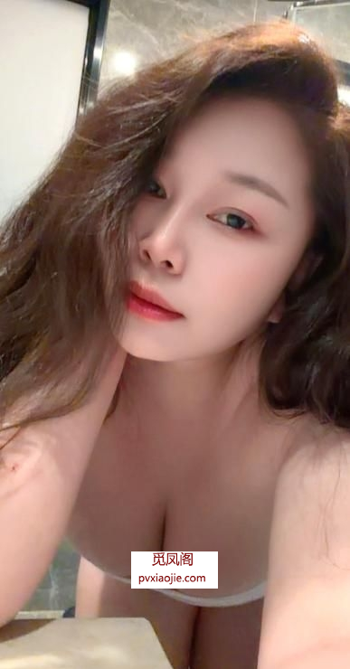 SM巨乳蜜桃臀少妇