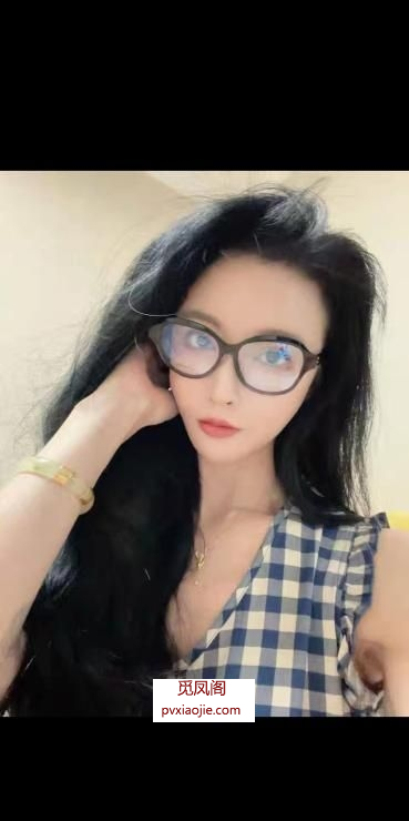 骚女大长腿小姐姐