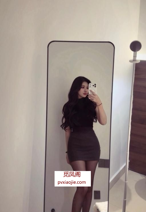 年轻活力的大奶妹