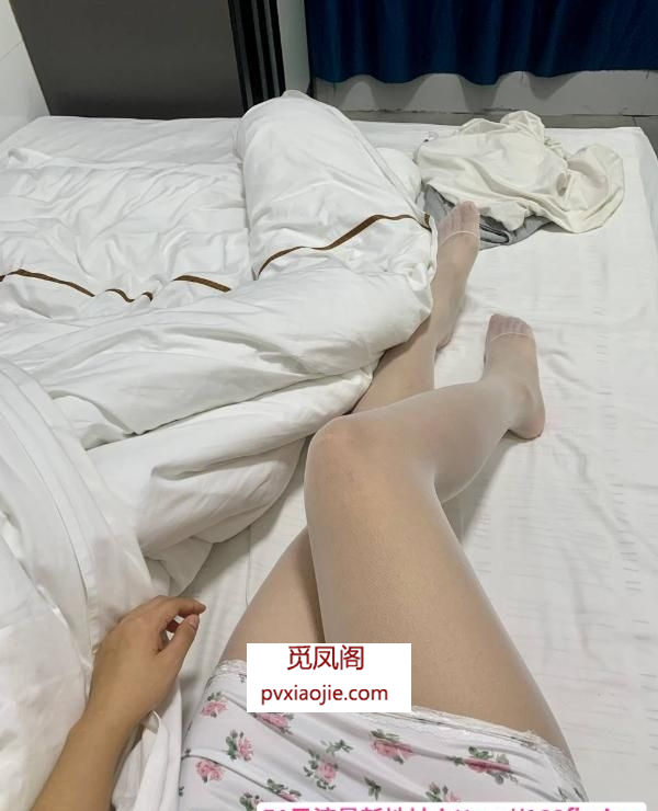 大胸服务控小妹