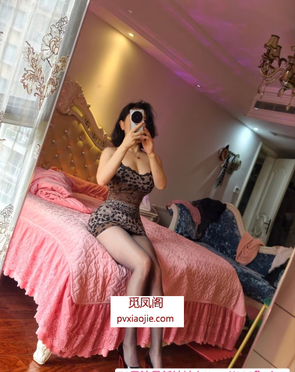 汉阳丝袜美腿老师