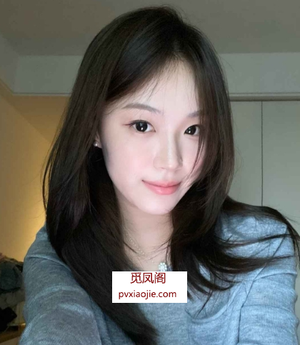 美乳少女小狐狸