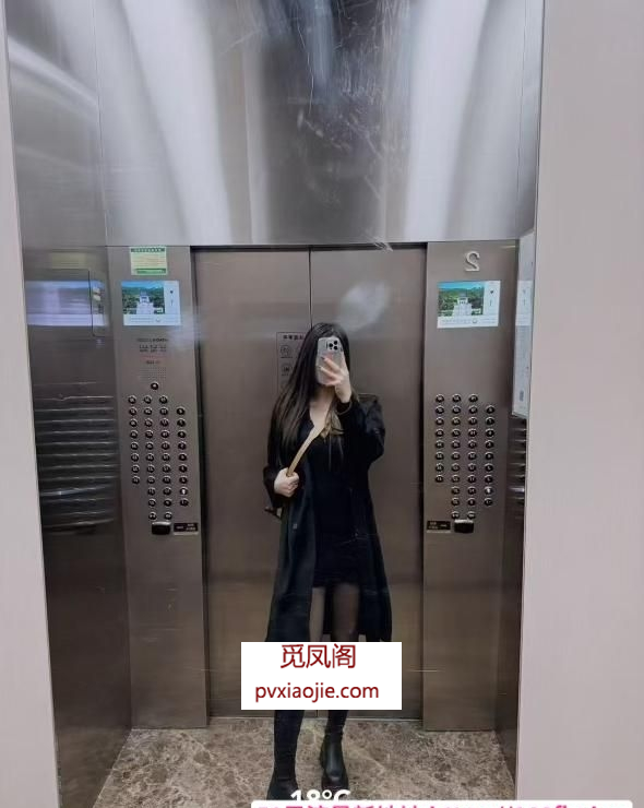 在校兼职嫩妹大长腿