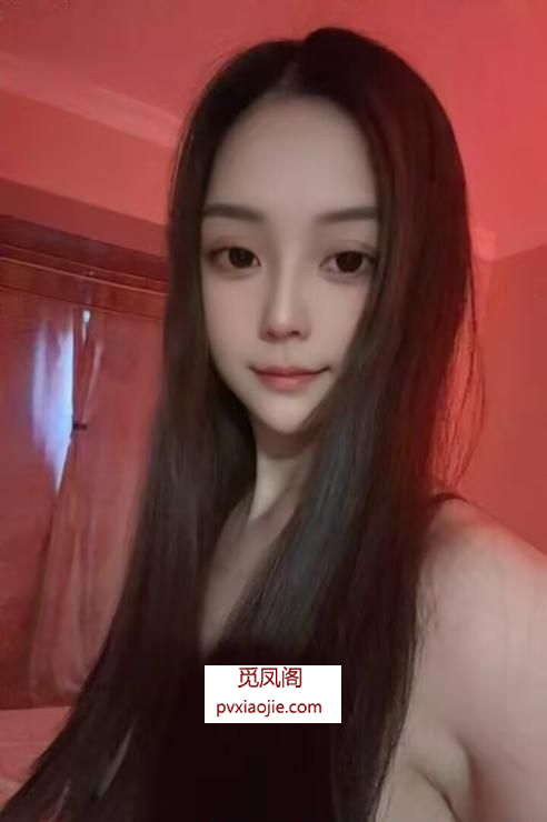 后入风骚肉臀姐姐
