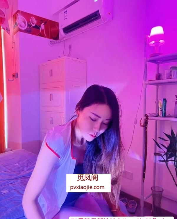 国庆快乐长腿少妇