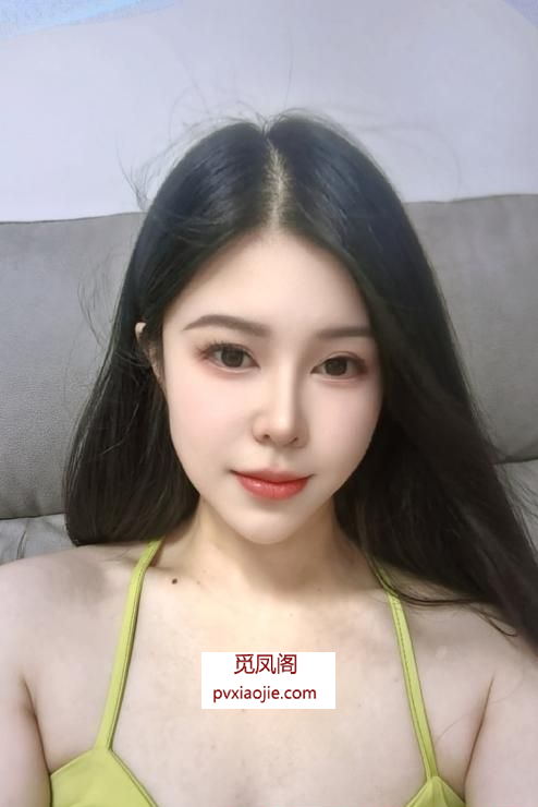 服务系性感少妇
