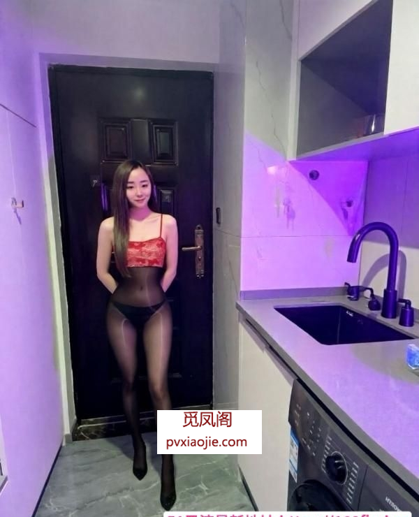 蜜桃臀少妇糖果