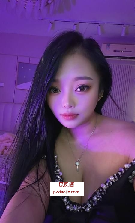 体验轮流上阵大胸妹