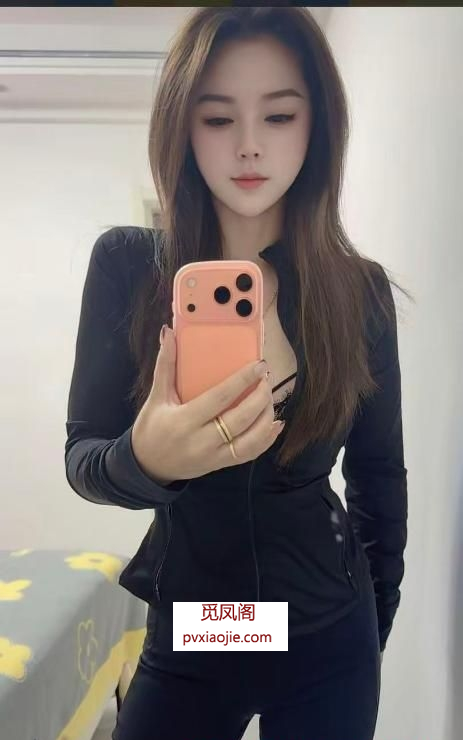高颜值大奶骚妇