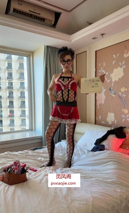 蝴蝶紧致骚安妮