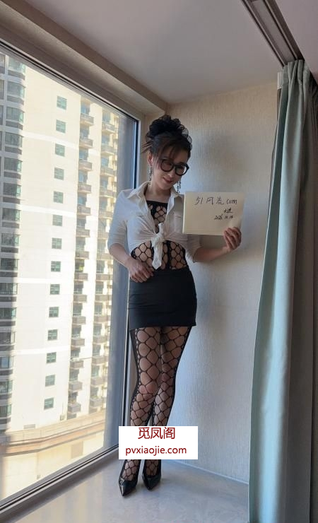 蝴蝶紧致骚安妮