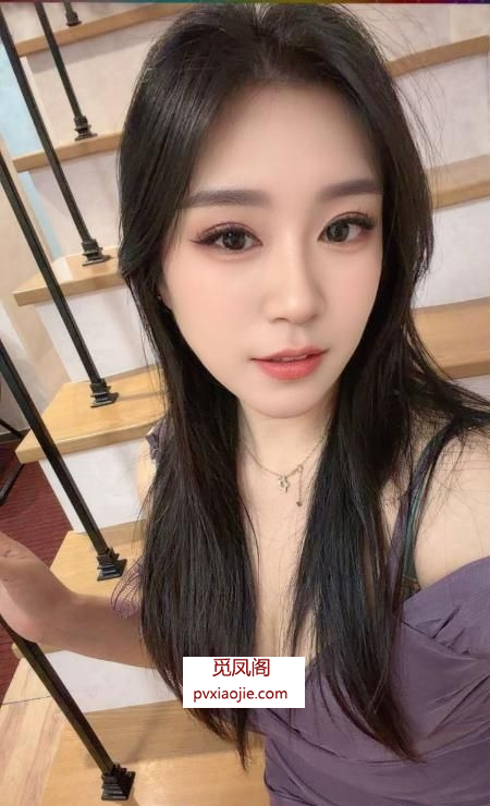 雨花舌吻大胸妹